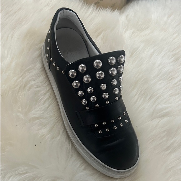 Black Leather Studded Women's Slip-On Sneakers high end - Picture 1 of 8